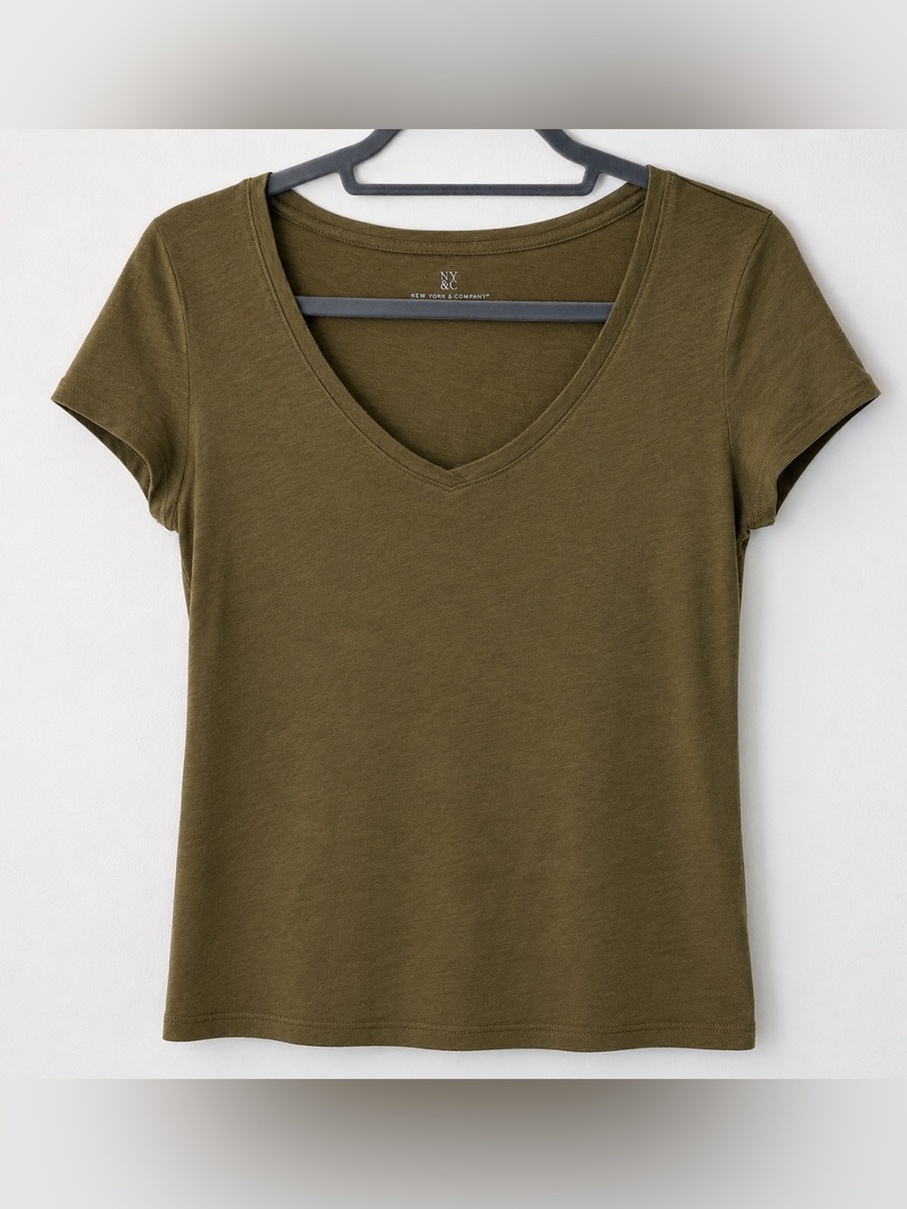 NY&Co Olive Green V-Neck Tee Shirt Short Sleeve Soft Stretch Size Small